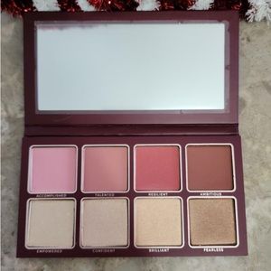 Blind Glow getter faced palette with box
